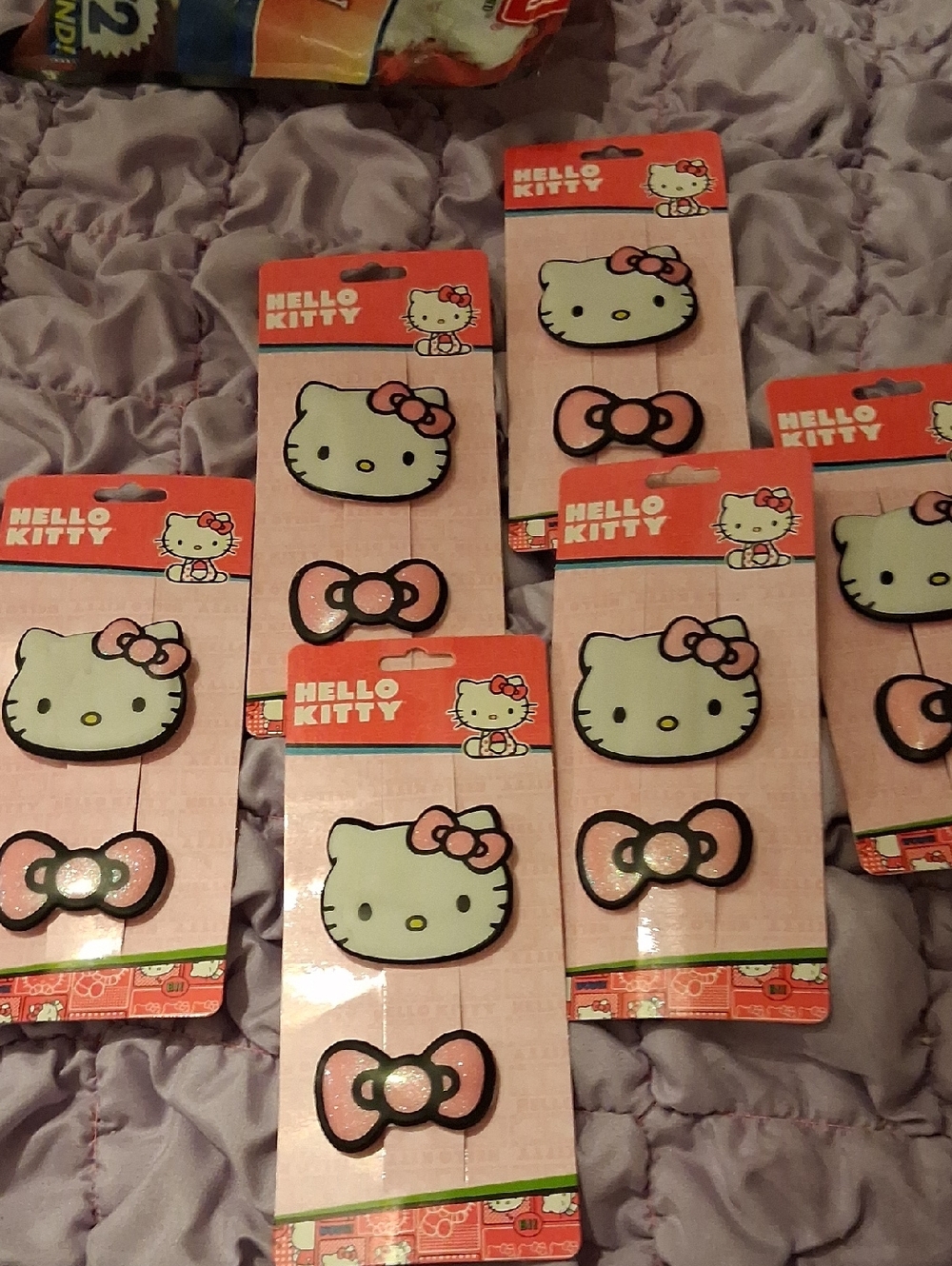 6 Hello Kitty Hair Clips - Picture 4 of 4